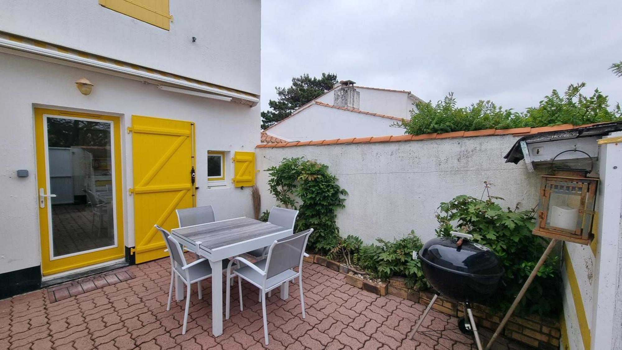 Bretignolles Cottage *